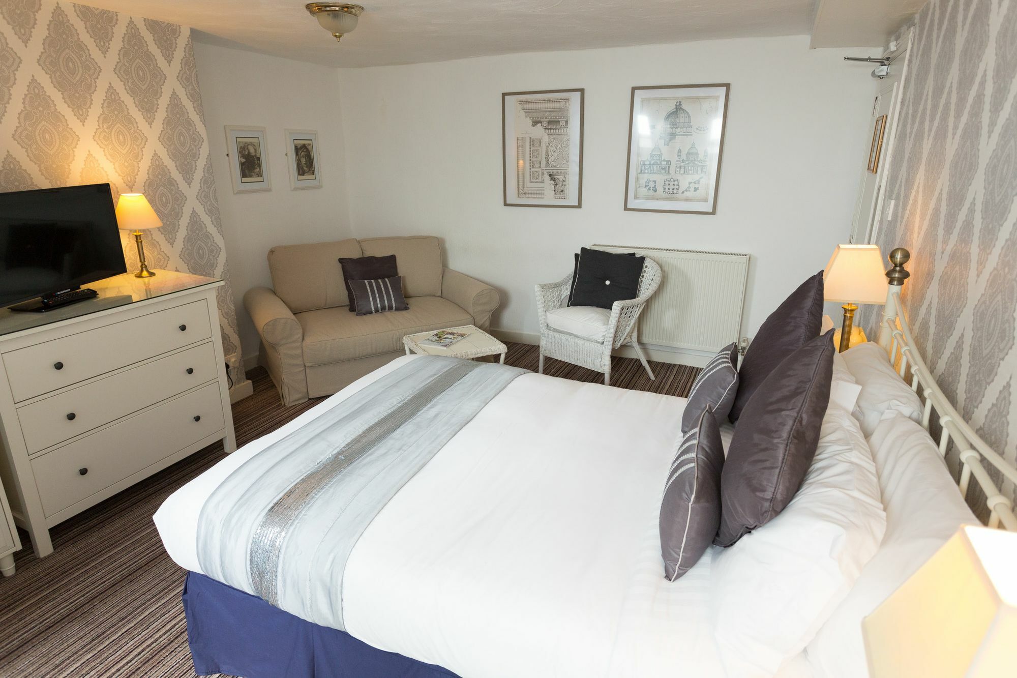 Pensión The Ascott 4*